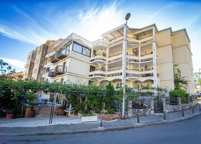 Saki Apartments