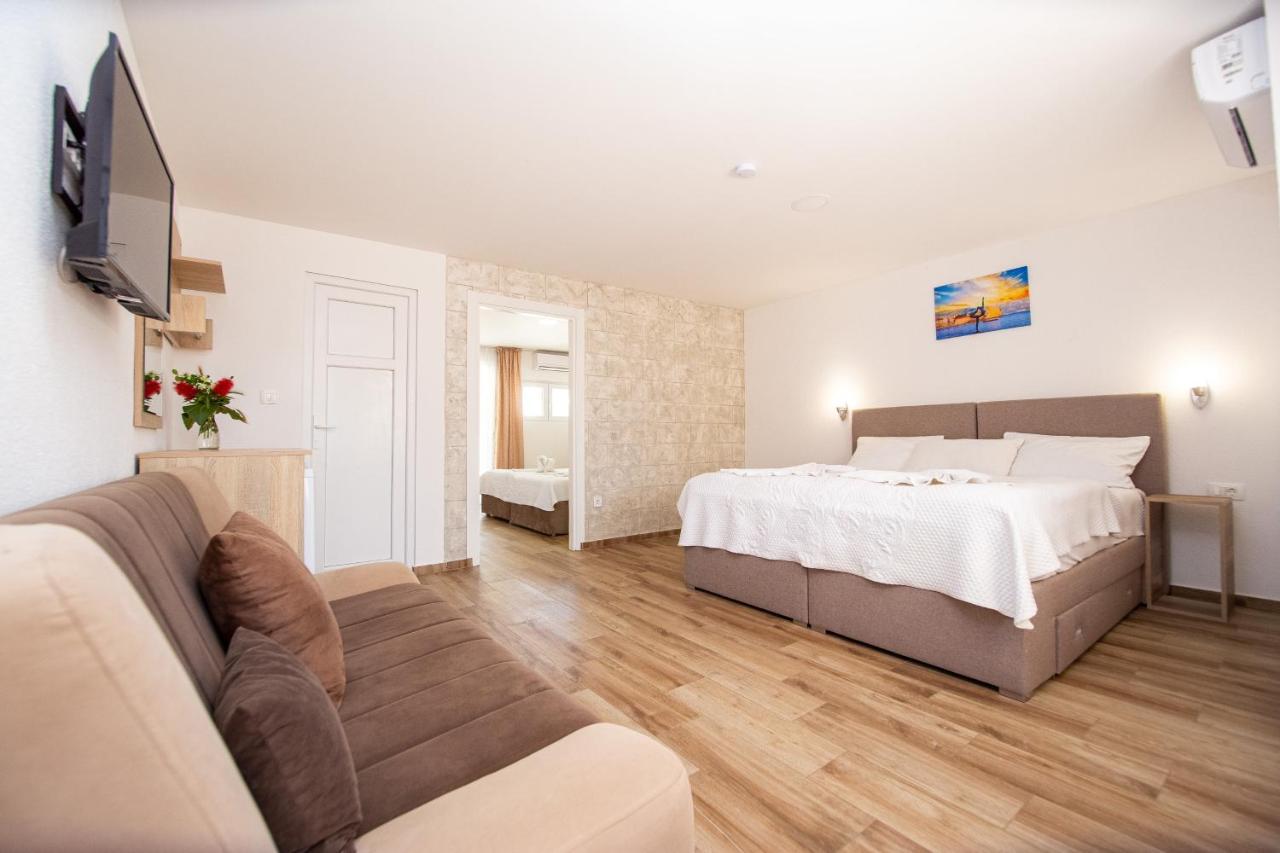 Saki Guest house