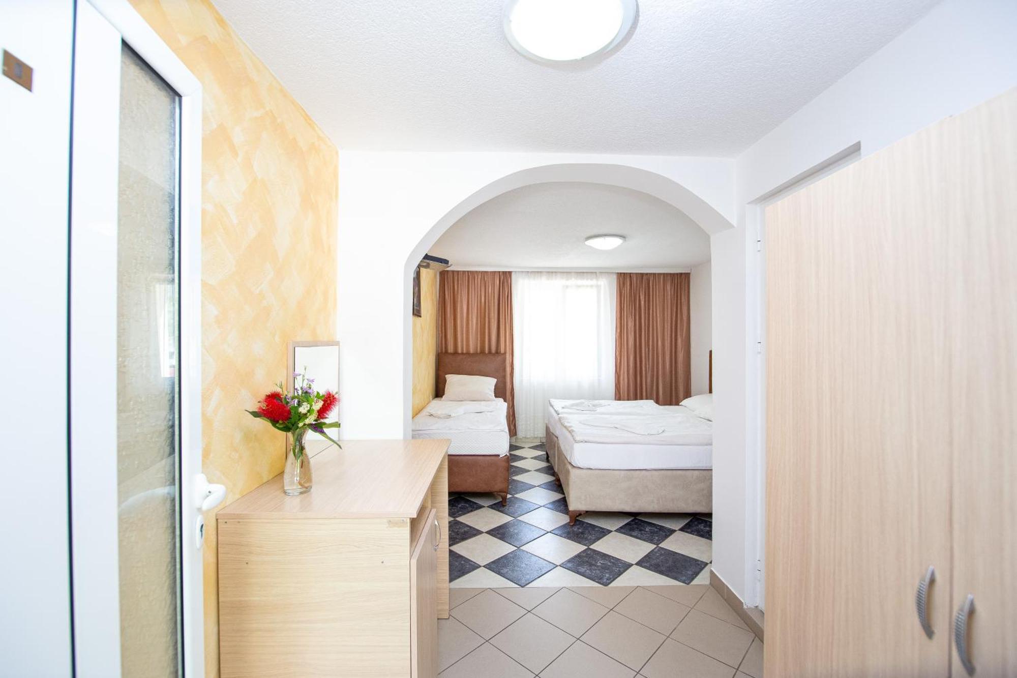 Guest house Saki